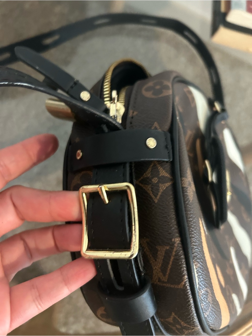 Multicolor Black Handbag - Picture 5 of 11
